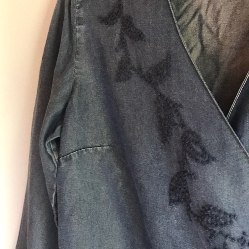J. Jill indigo tencel wrapped top size S - Picture 2 of 4